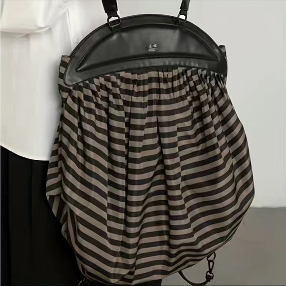 Trending 2-in-1 Oversized Fabric Crossbody Strap, Stripes, Backpack shoulder bag - Picture 4 of 7